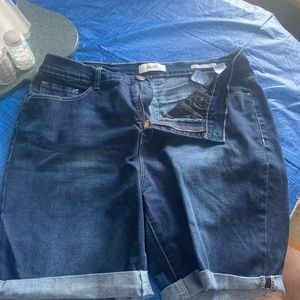 Women’s Bermuda jean shorts